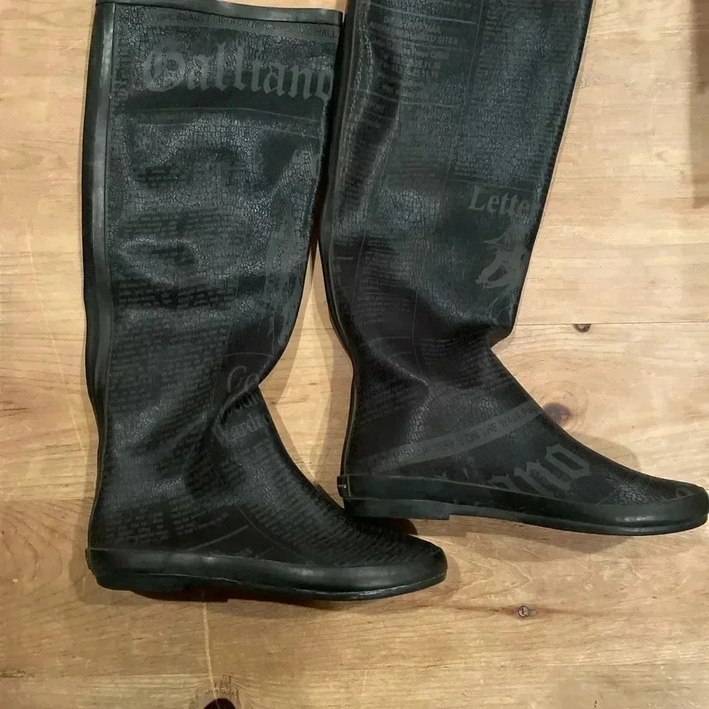 HENRY FERRERA Pull-on Rain Boots Sz 9 Preppy/Dark Academia/Academia